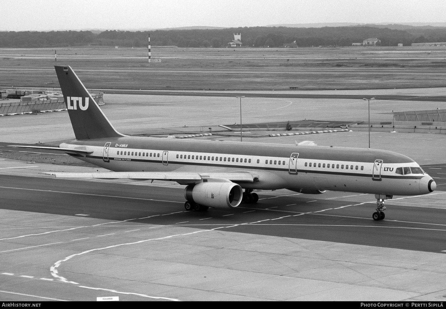Aircraft Photo of D-AMUI | Boeing 757-2G5 | LTU - Lufttransport-Unternehmen | AirHistory.net #116062