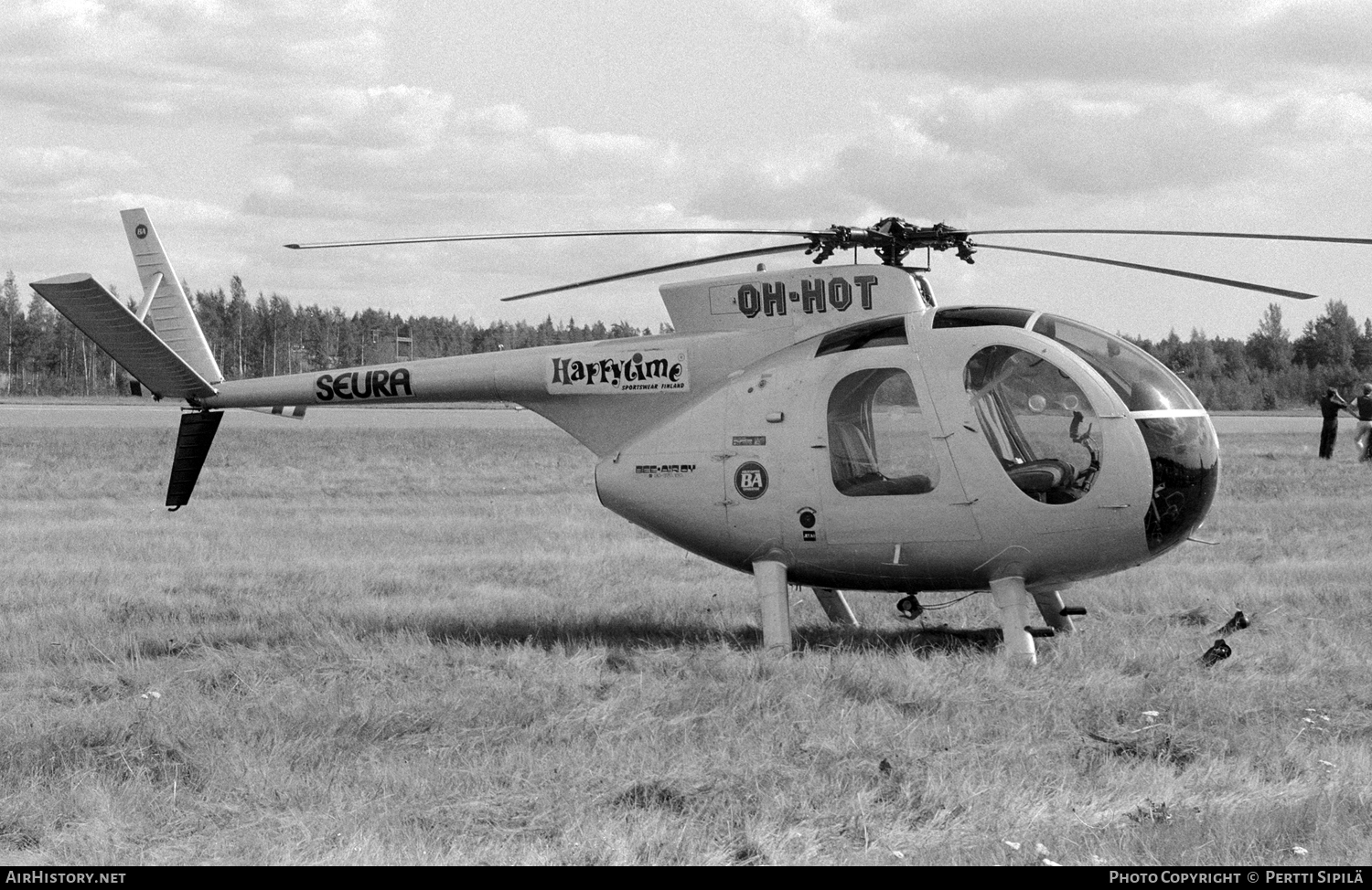 Aircraft Photo of OH-HOT | Hughes 500 (369HE) | Bee-Air | AirHistory.net #116087