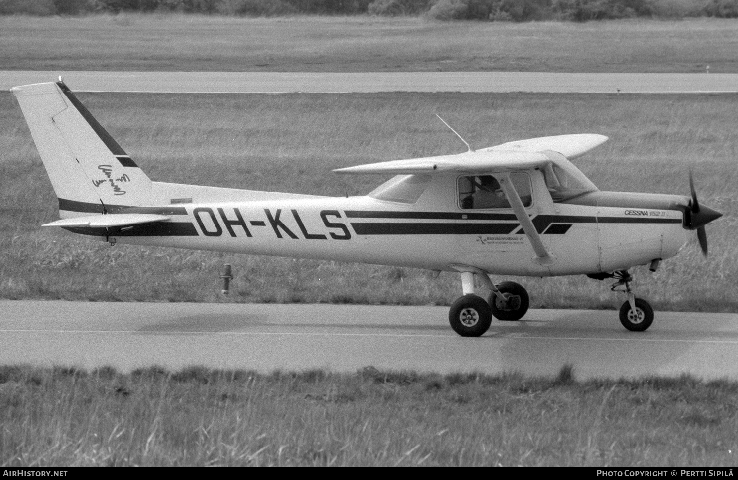 Aircraft Photo of OH-KLS | Cessna 152 | Keskuslentokoulu | AirHistory.net #116207