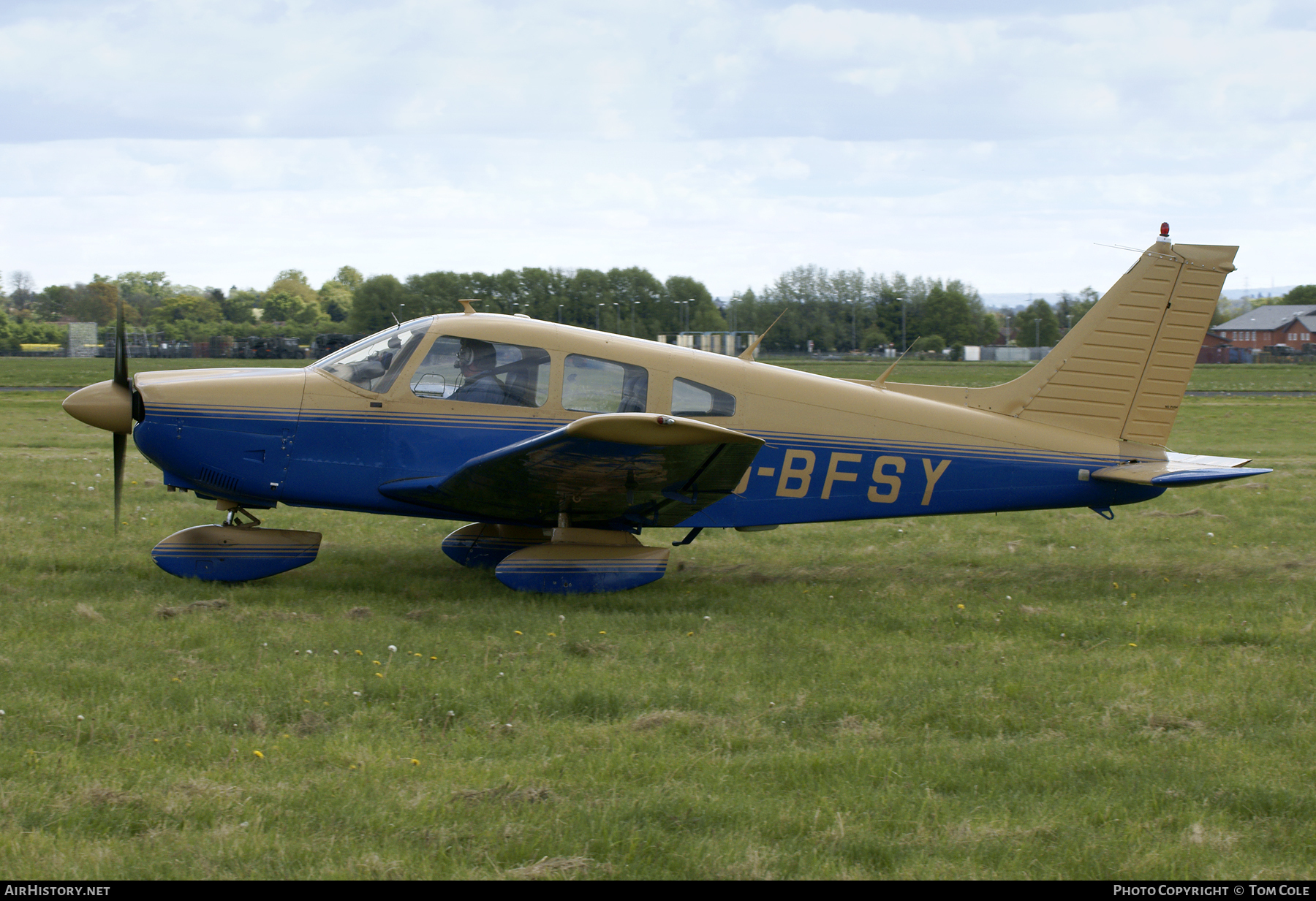 Aircraft Photo of G-BFSY | Piper PA-28-181 Cherokee Archer II | AirHistory.net #116261