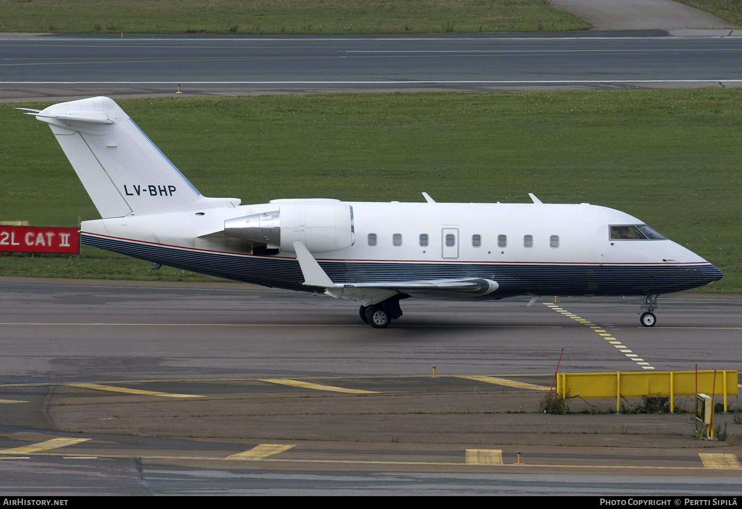 Aircraft Photo of LV-BHP | Bombardier Challenger 604 (CL-600-2B16) | AirHistory.net #116395