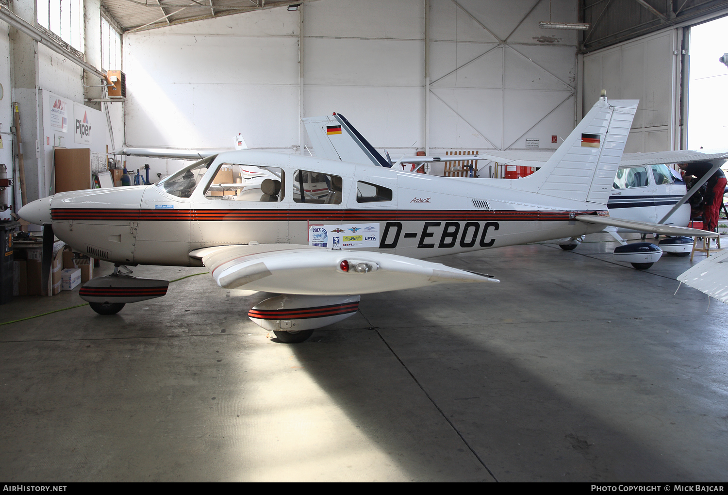 Aircraft Photo of D-EBOC | Piper PA-28-181 Archer II | AirHistory.net #116488