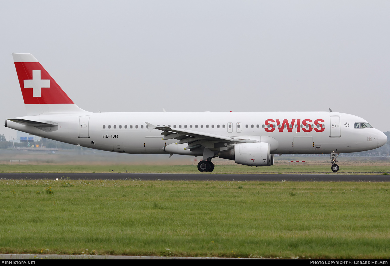 Aircraft Photo of HB-IJR | Airbus A320-214 | Swiss International Air Lines | AirHistory.net #116503