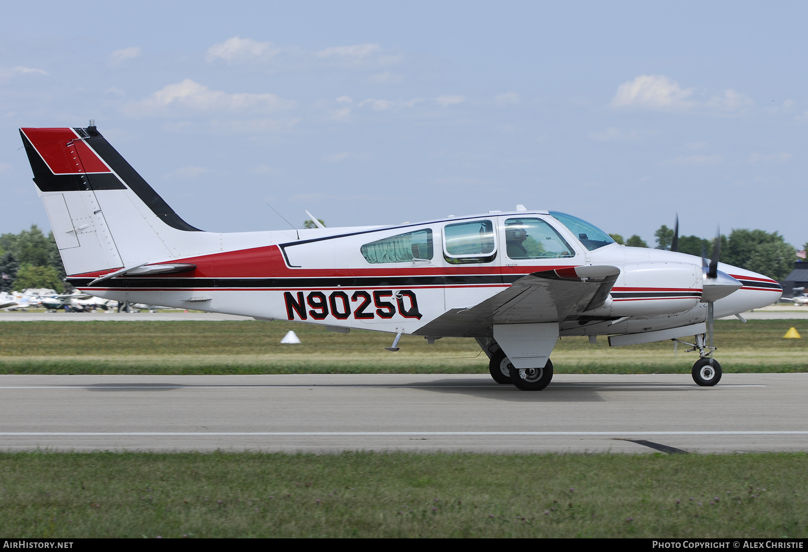 Aircraft Photo of N9025Q | Beech 95-B55 | AirHistory.net #116535