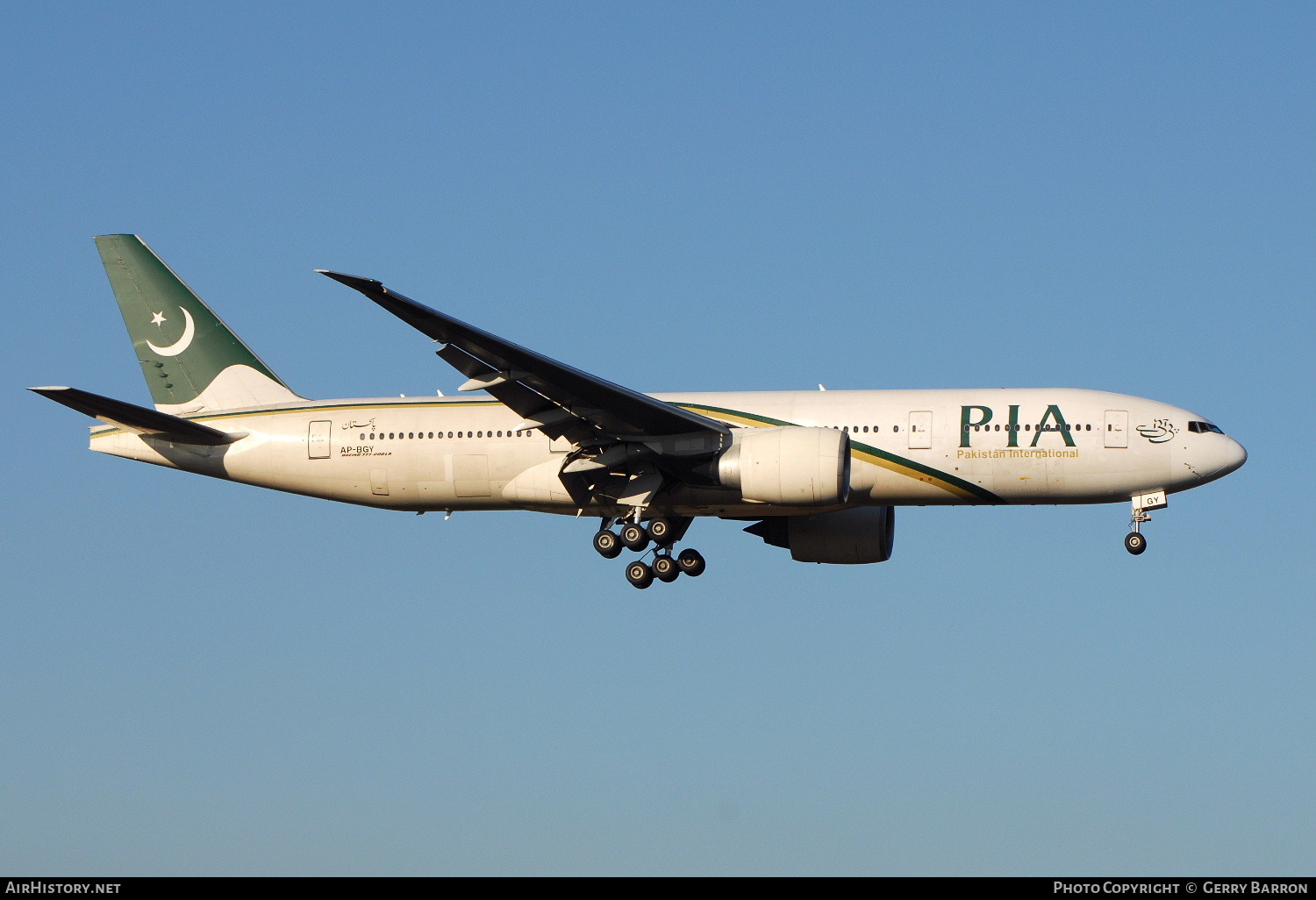 Aircraft Photo of AP-BGY | Boeing 777-240/LR | Pakistan International Airlines - PIA | AirHistory.net #116564