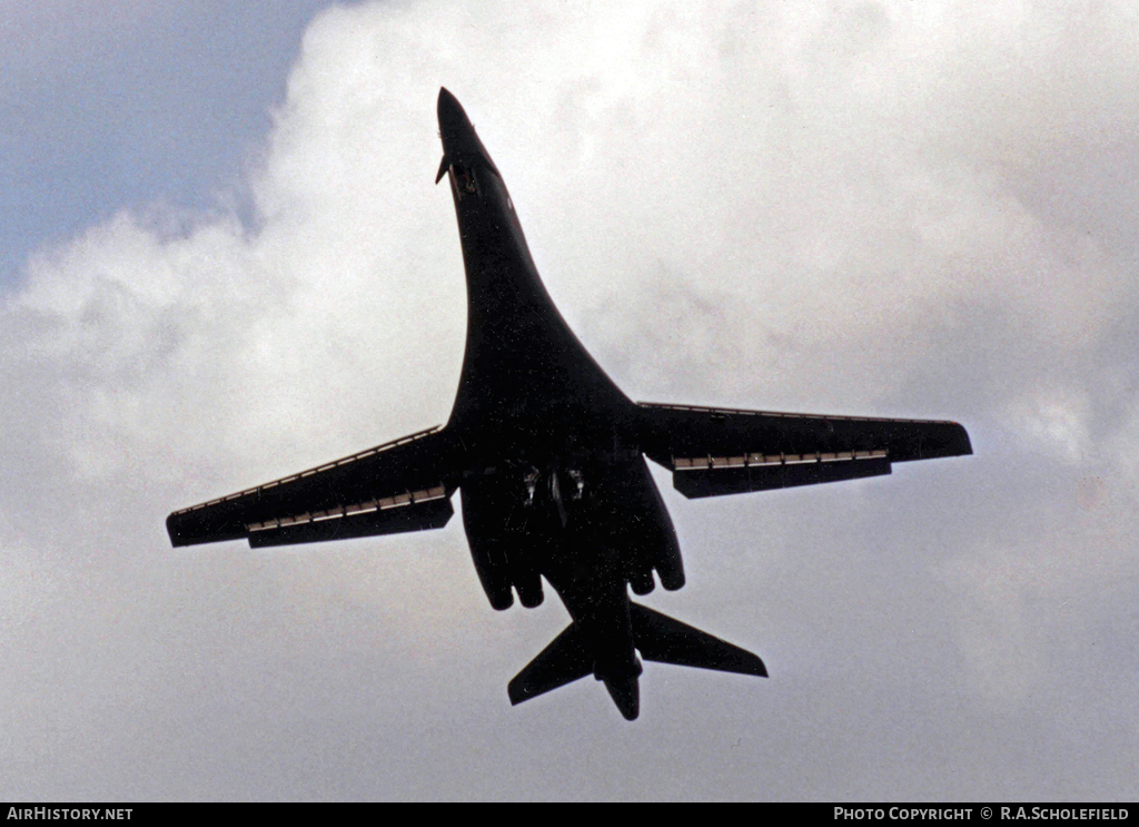 Aircraft Photo of 86-0104 / AF86-104 | Rockwell B-1B Lancer | USA - Air Force | AirHistory.net #116580