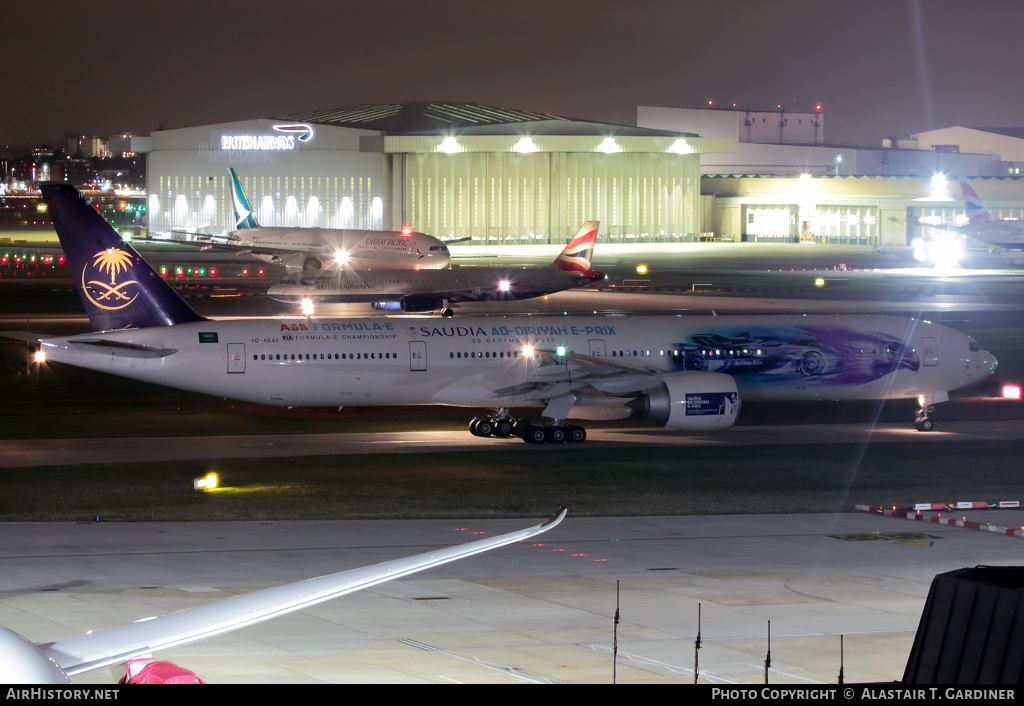 Aircraft Photo of HZ-AK43 | Boeing 777-300/ER | Saudia - Saudi Arabian Airlines | AirHistory.net #116621