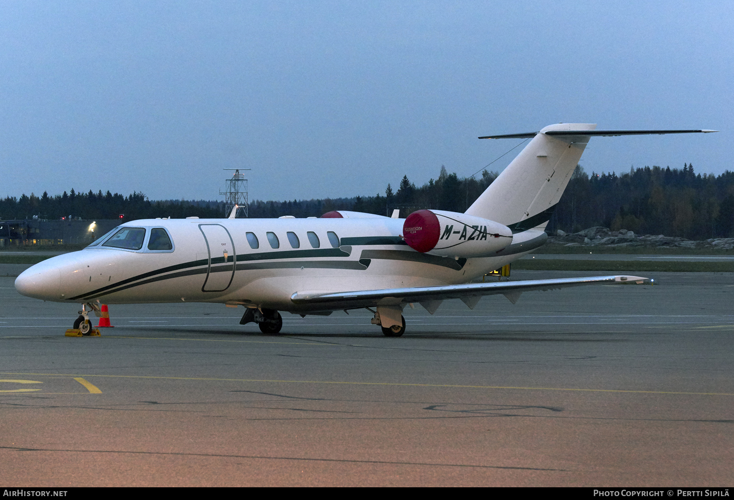 Aircraft Photo of M-AZIA | Cessna 525C CitationJet CJ4 | AirHistory.net #116757