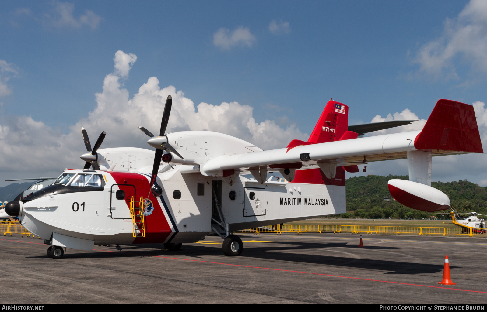 Aircraft Photo of M71-01 | Bombardier CL-415MP (CL-215-6B11) | Malaysia - Coast Guard | AirHistory.net #116826