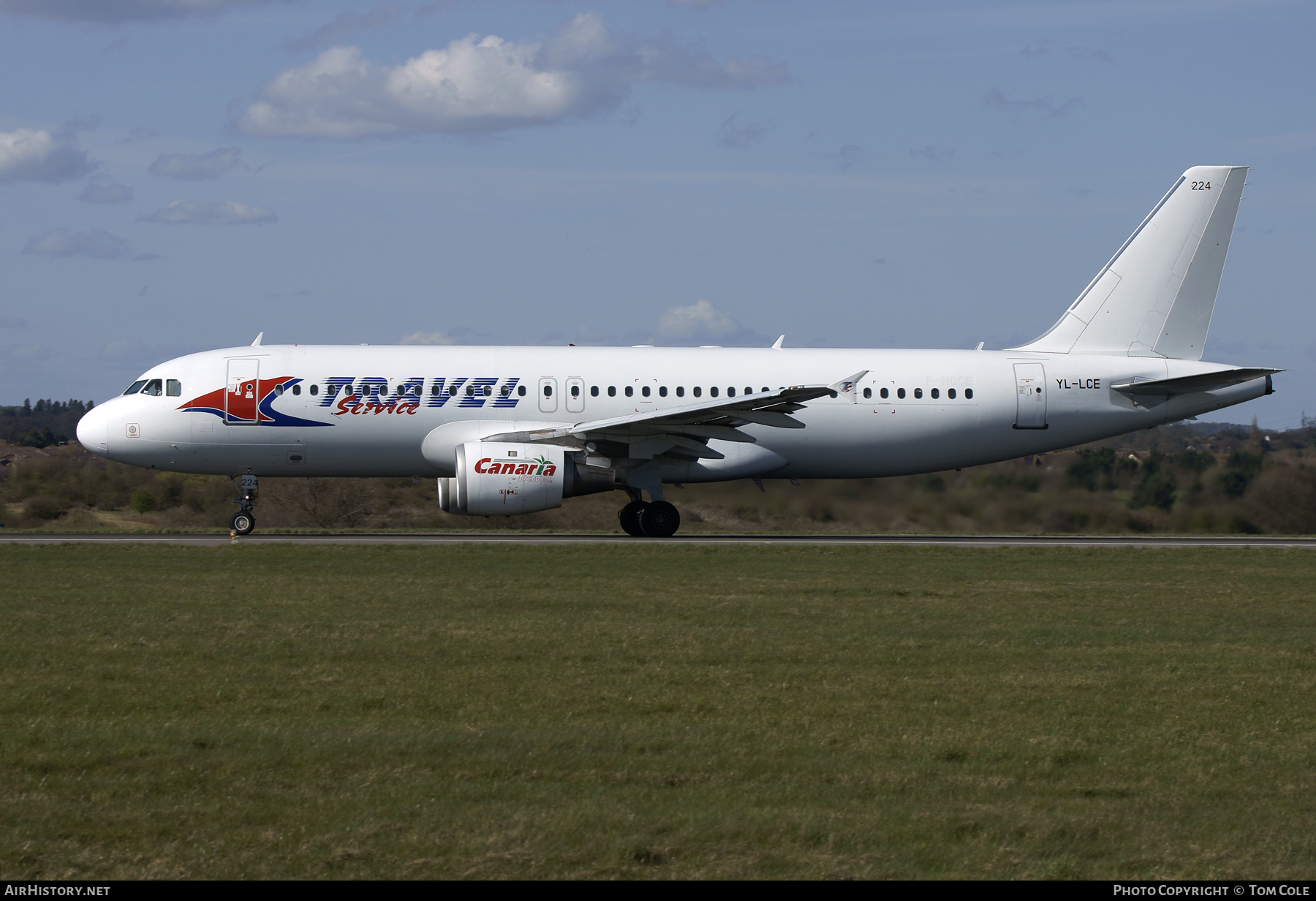 Aircraft Photo of YL-LCE | Airbus A320-211 | Travel Service | AirHistory.net #116872