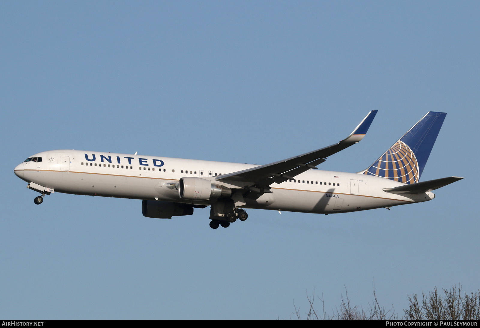 Aircraft Photo of N665UA | Boeing 767-322/ER | United Airlines | AirHistory.net #116880