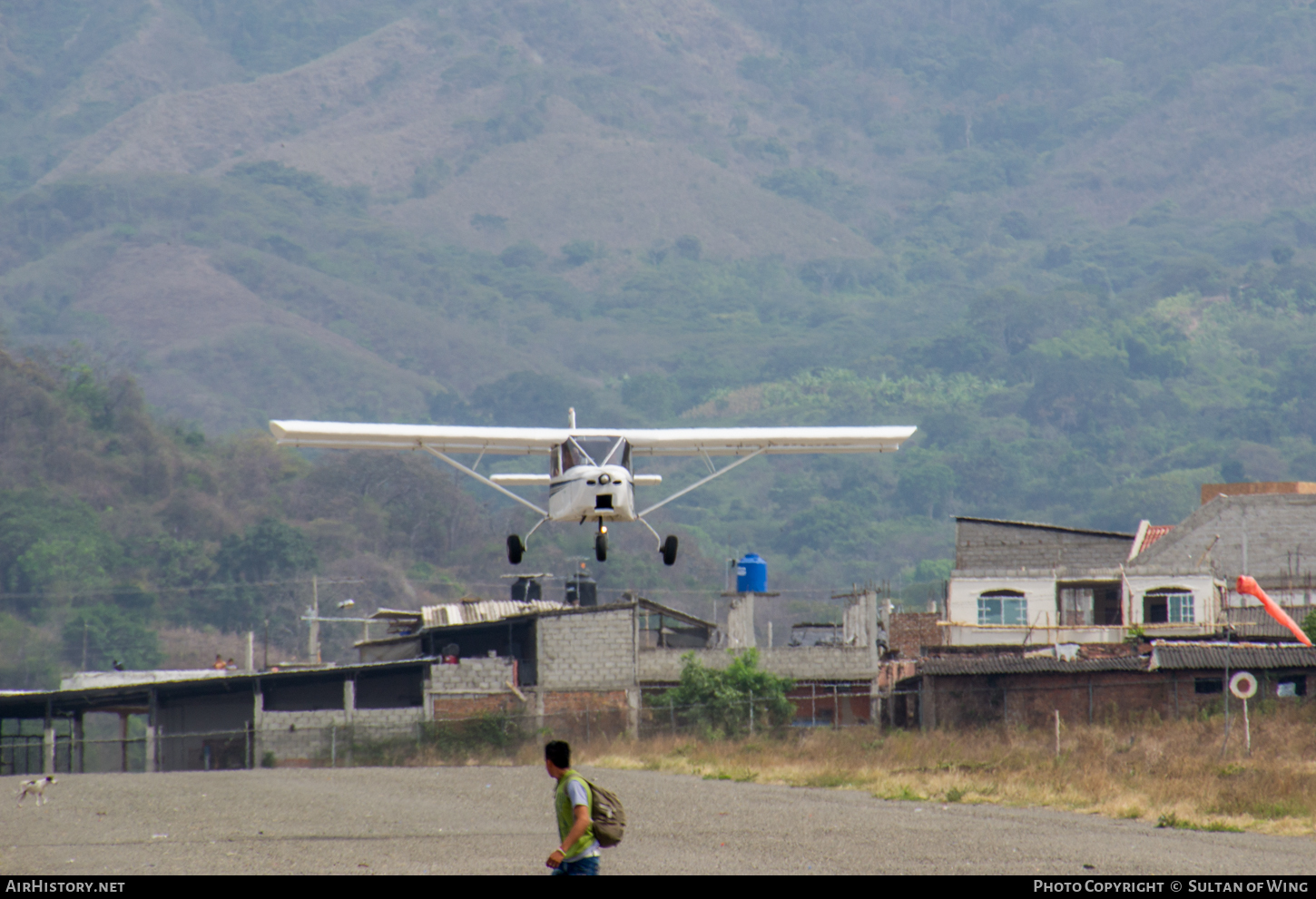 Airport photo of Macará - José María Velasco Ibarra (SEMA / MRR) in Ecuador | AirHistory.net #116931