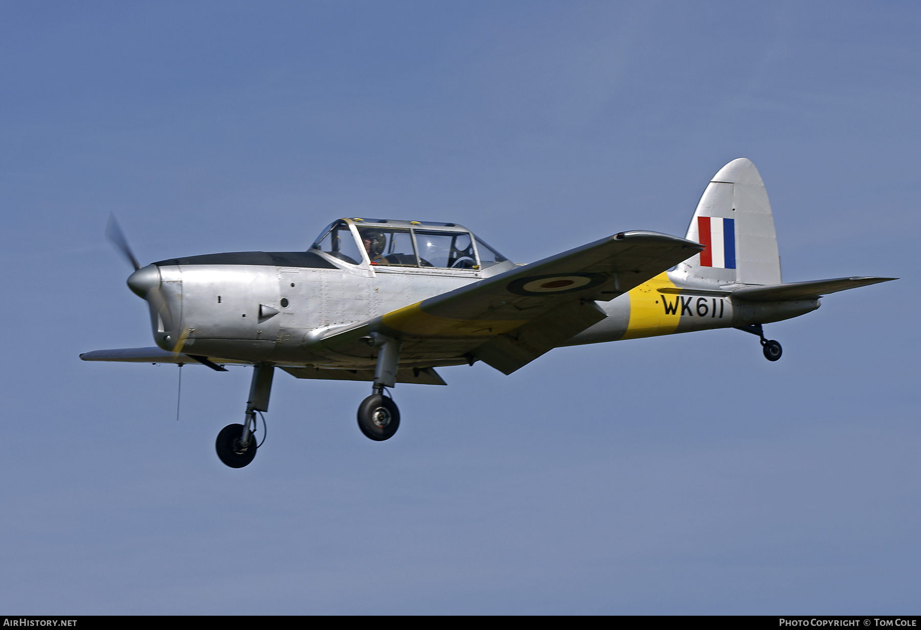 Aircraft Photo of G-ARWB / WK611 | De Havilland DHC-1 Chipmunk Mk22A | UK - Air Force | AirHistory.net #117117