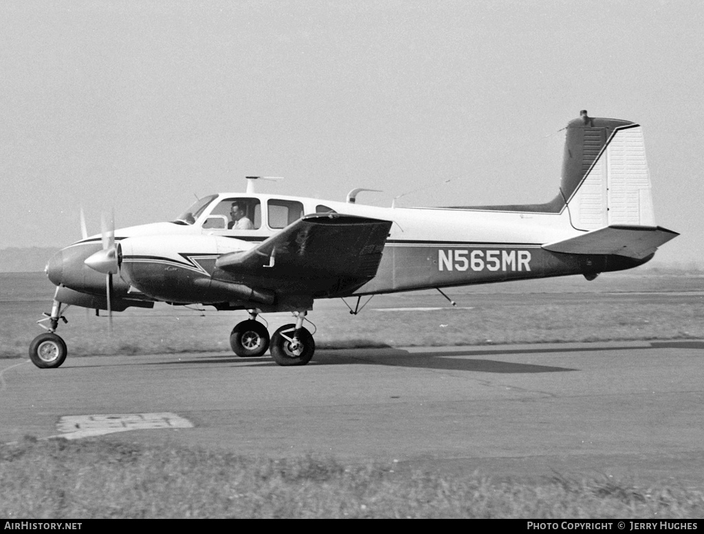 Aircraft Photo of N565MR | Beech E50 Twin Bonanza | AirHistory.net #117220