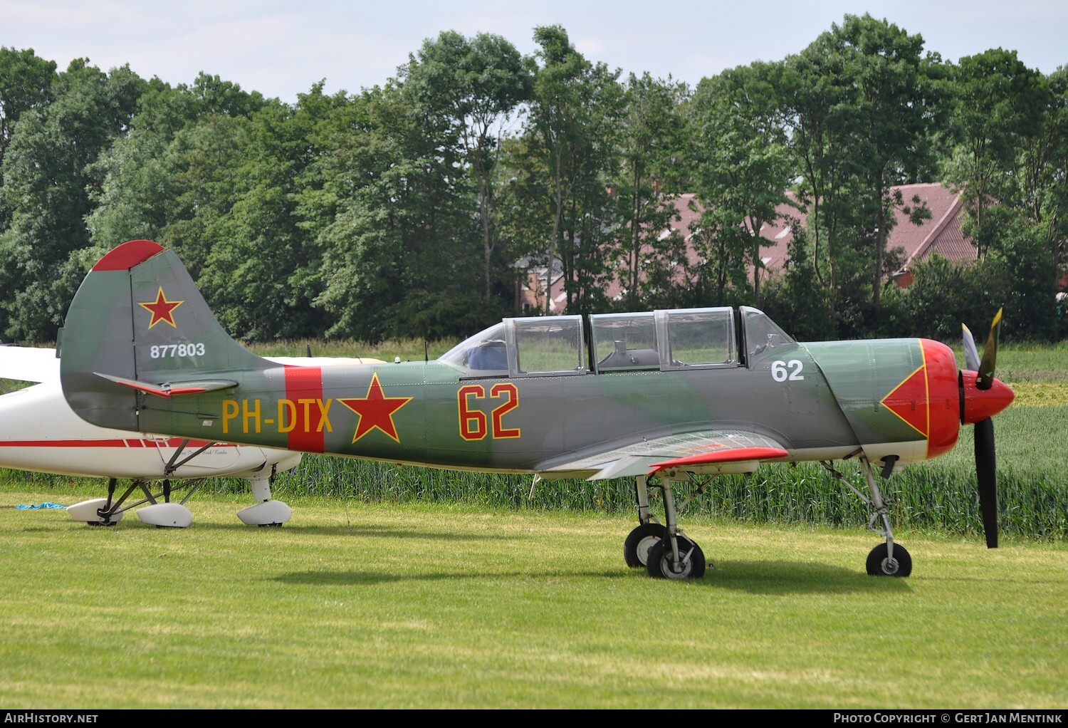 Aircraft Photo of PH-DTX / 62 red | Yakovlev Yak-52 | Russia - Air Force | AirHistory.net #117344