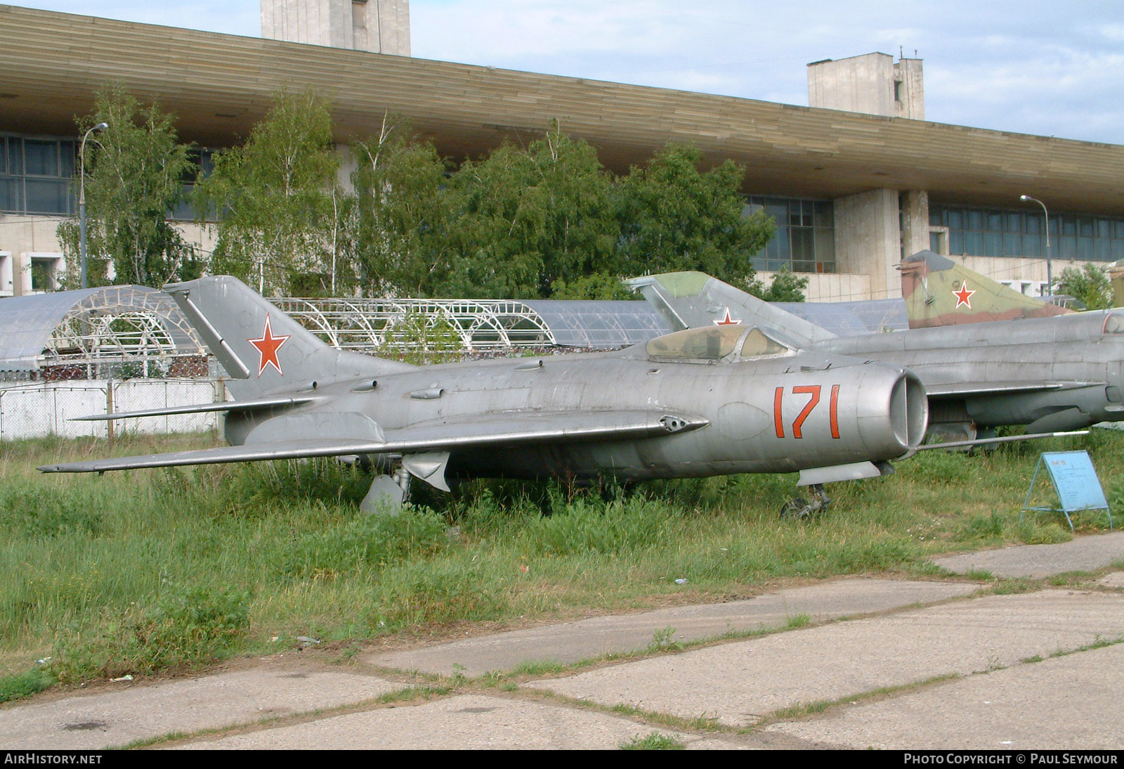 Aircraft Photo of 171 red | Mikoyan-Gurevich MiG-19SV | Russia - Air Force | AirHistory.net #117455