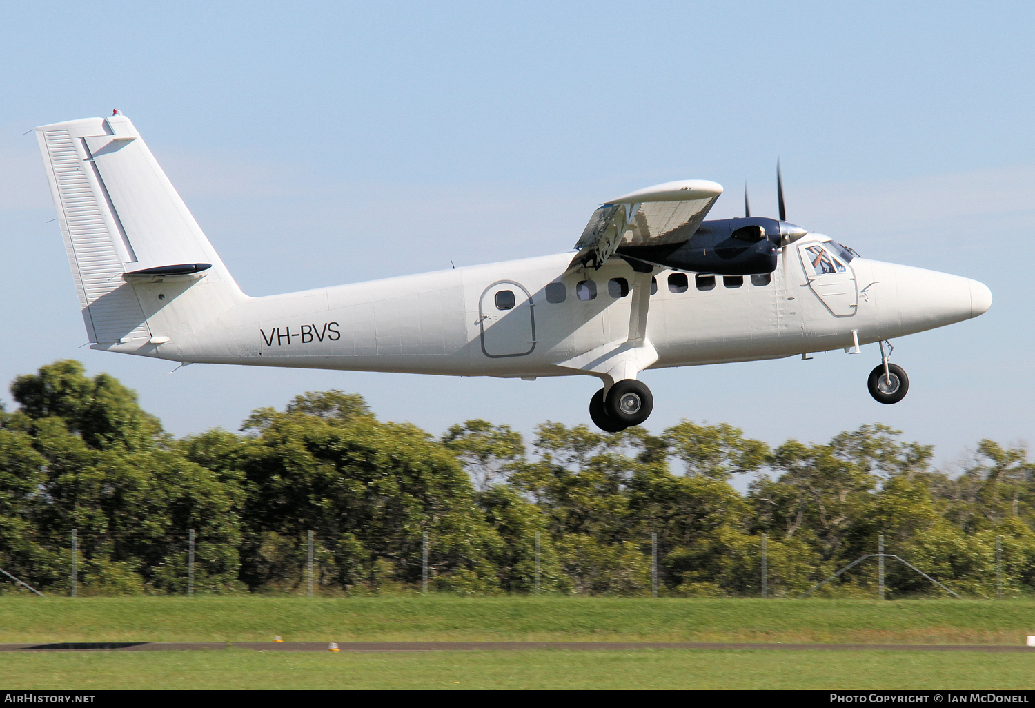 Aircraft Photo of VH-BVS | De Havilland Canada DHC-6-100 Twin Otter | AirHistory.net #117593