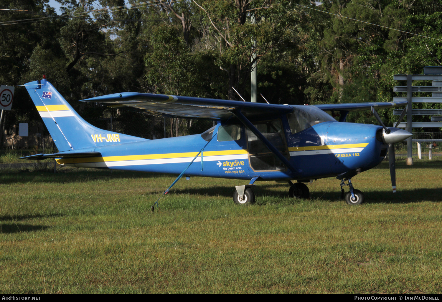 Aircraft Photo of VH-JNR | Cessna 182E Skylane | Skydive Australia | AirHistory.net #117613