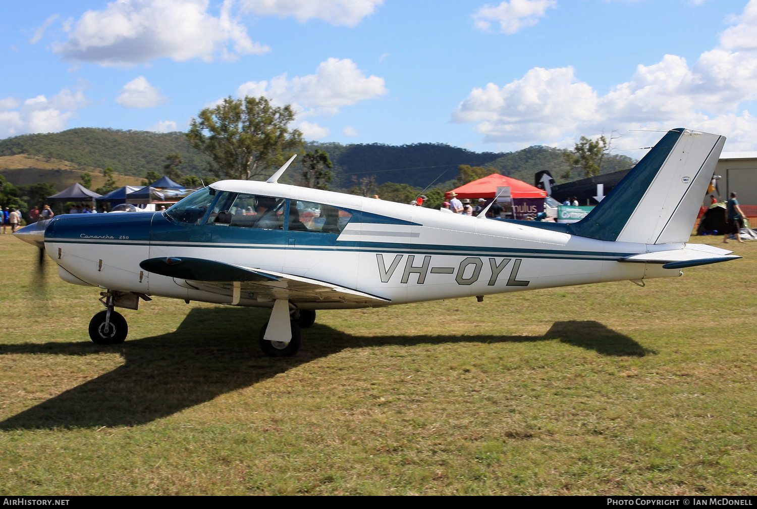 Aircraft Photo of VH-OYL | Piper PA-24-250 Comanche | AirHistory.net #117638