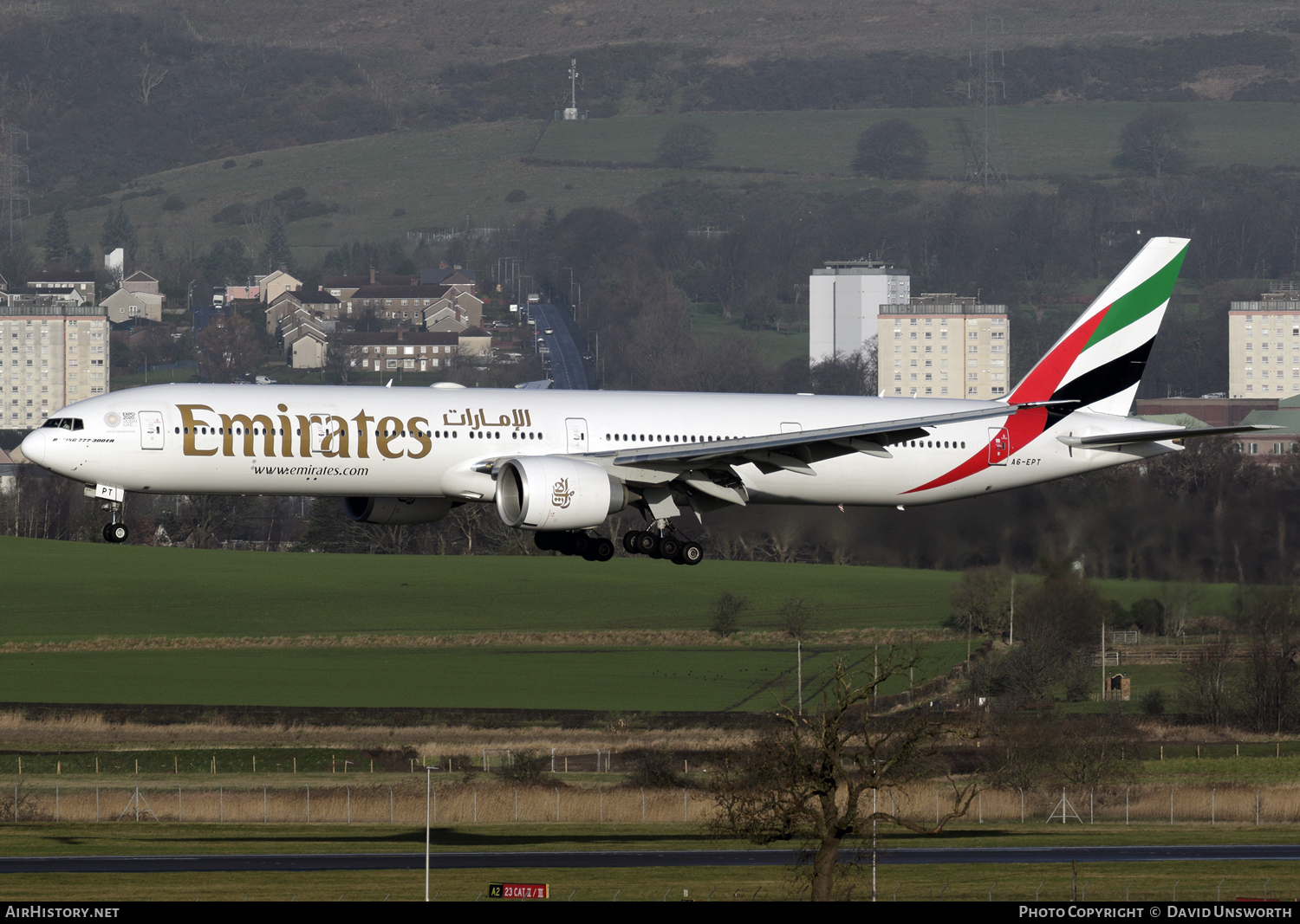 Aircraft Photo of A6-EPT | Boeing 777-300/ER | Emirates | AirHistory.net #117670