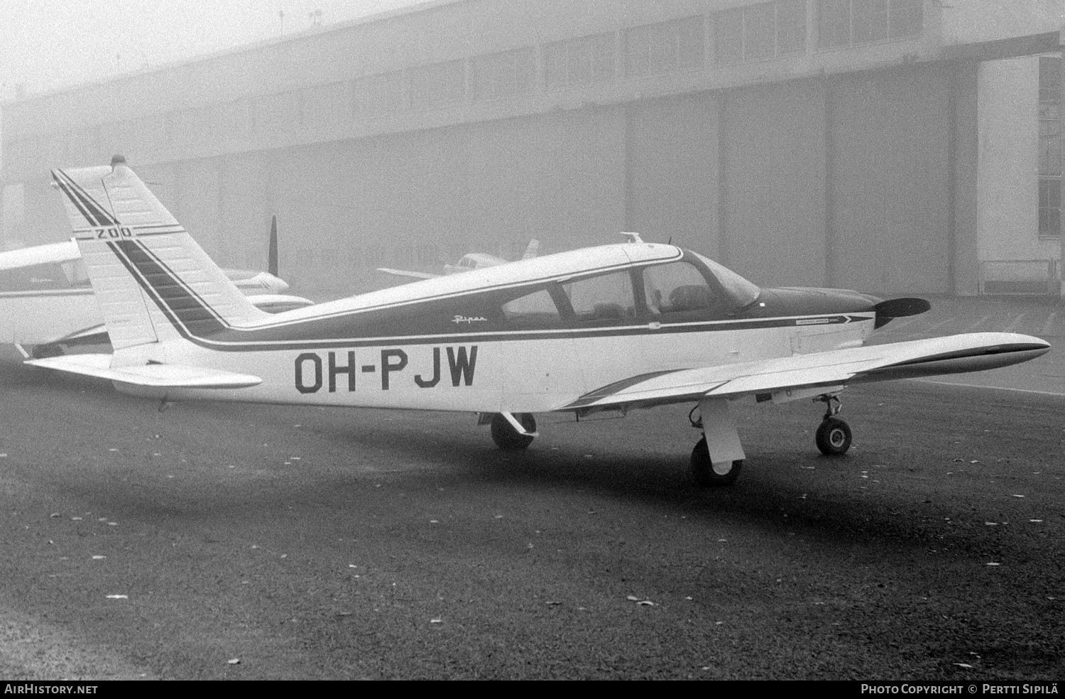 Aircraft Photo of OH-PJW | Piper PA-28R-200 Cherokee Arrow | AirHistory.net #117675