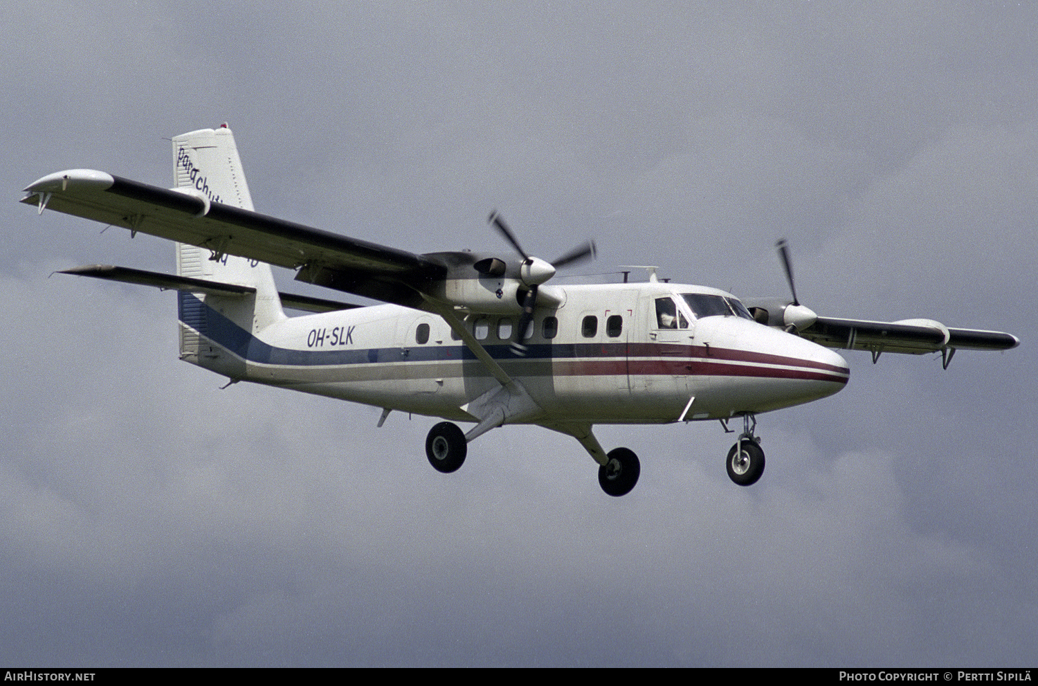 Aircraft Photo of OH-SLK | De Havilland Canada DHC-6-300 Twin Otter | Parachuting Club of Finland | AirHistory.net #117759