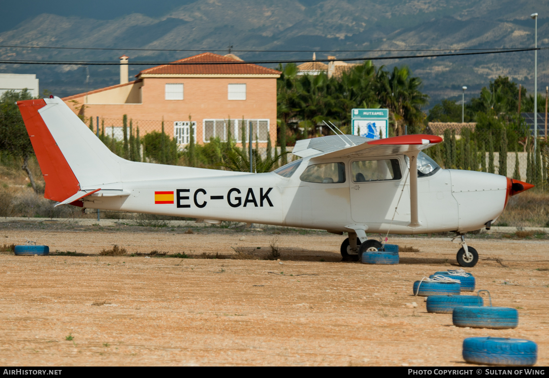 Aircraft Photo of EC-GAK | Cessna 172N | AirHistory.net #117782