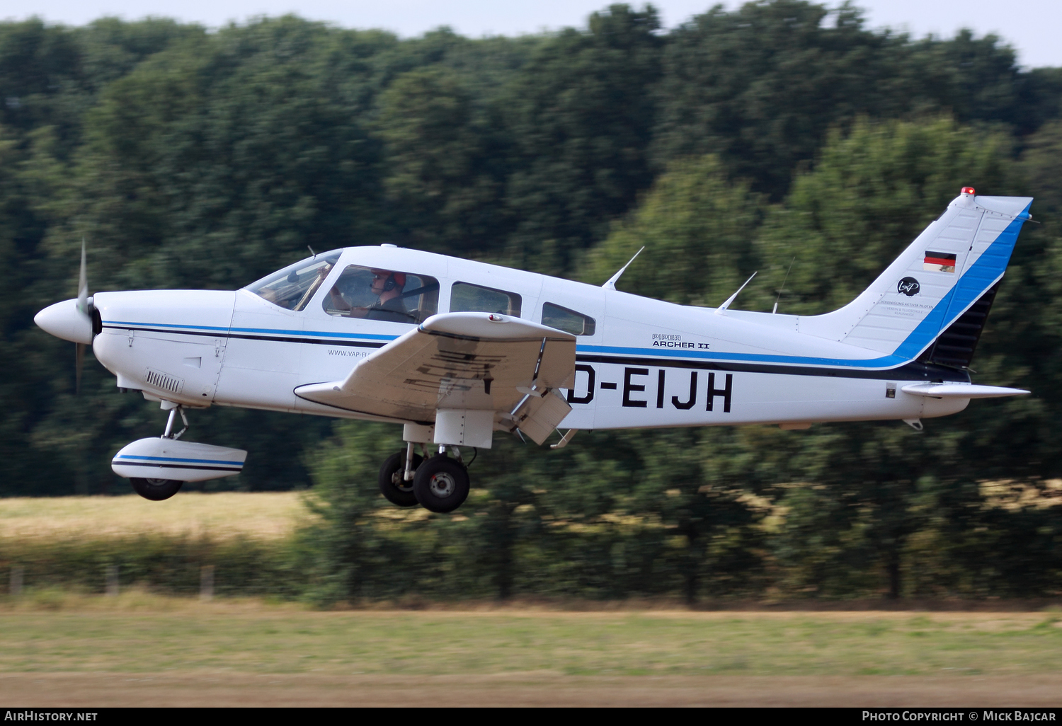 Aircraft Photo of D-EIJH | Piper PA-28-181 Archer II | AirHistory.net #117788