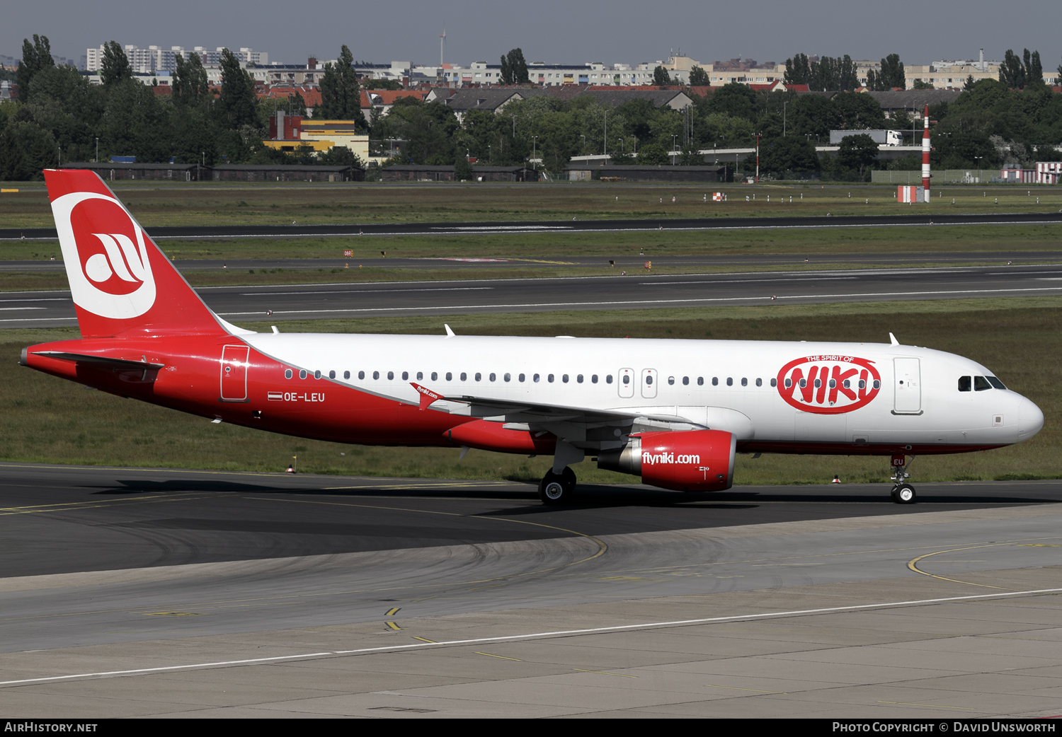 Aircraft Photo of OE-LEU | Airbus A320-214 | Niki | AirHistory.net #117839