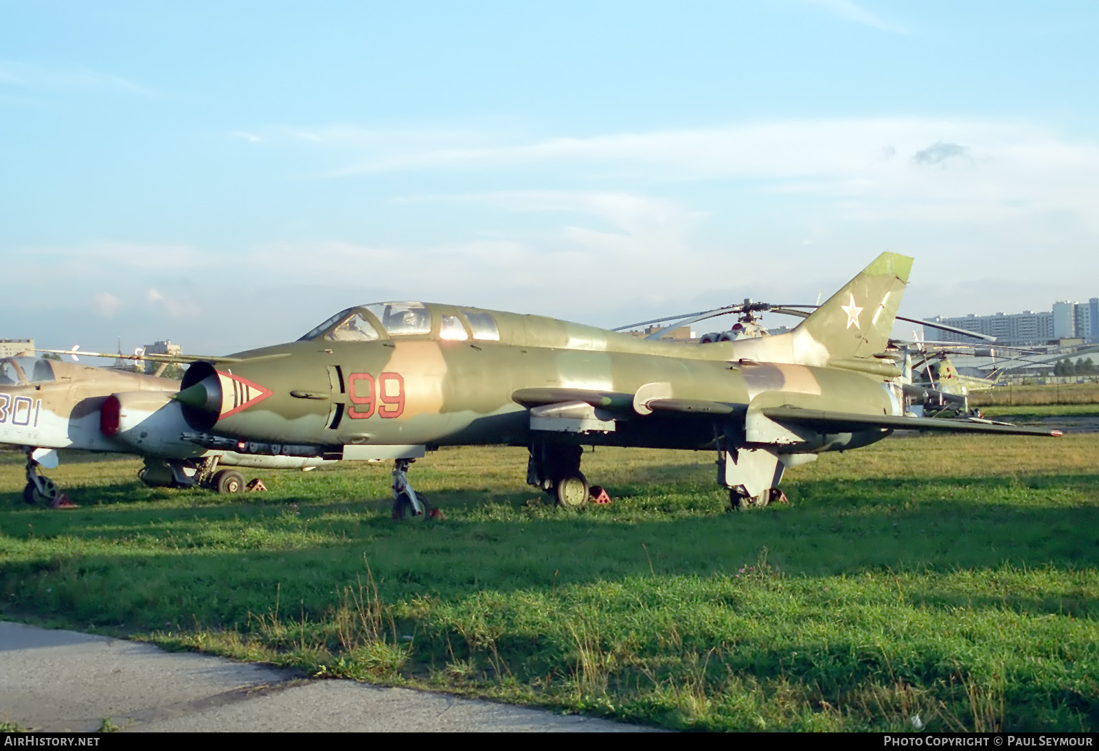 Aircraft Photo of 99 red | Sukhoi Su-17UM3 | AirHistory.net #117936