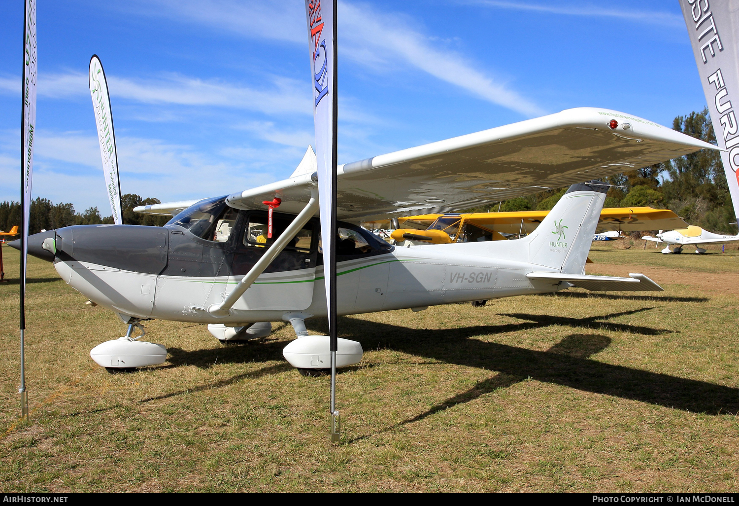 Aircraft Photo of VH-SGN | Cessna R172K Hawk XP | AirHistory.net #118105