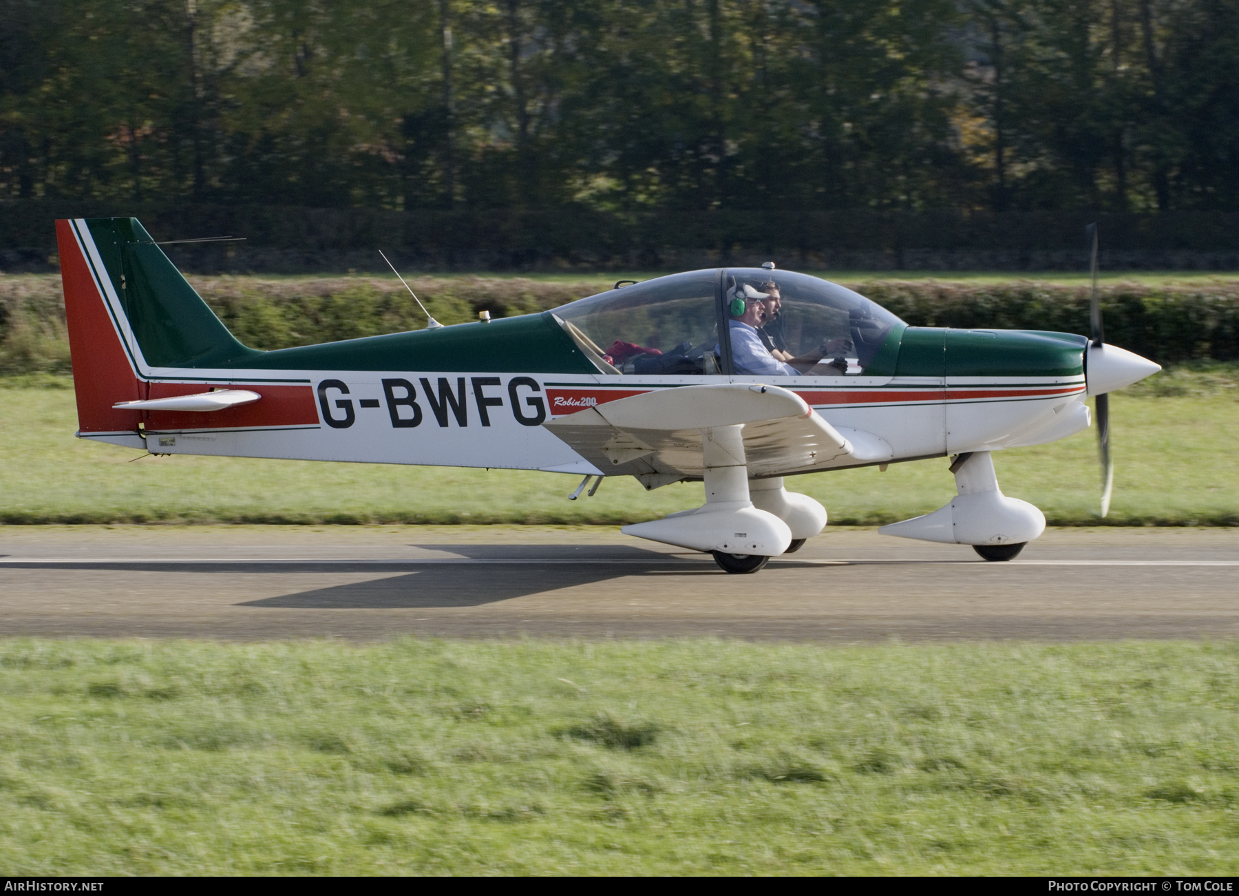 Aircraft Photo of G-BWFG | Robin HR-200-100B | AirHistory.net #118128