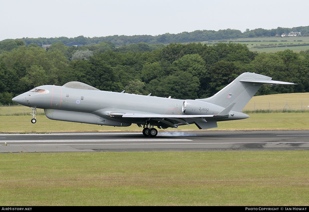 Aircraft Photo of ZJ692 | Bombardier Sentinel R.1 (BD-700-1A10) | UK - Air Force | AirHistory.net #118153