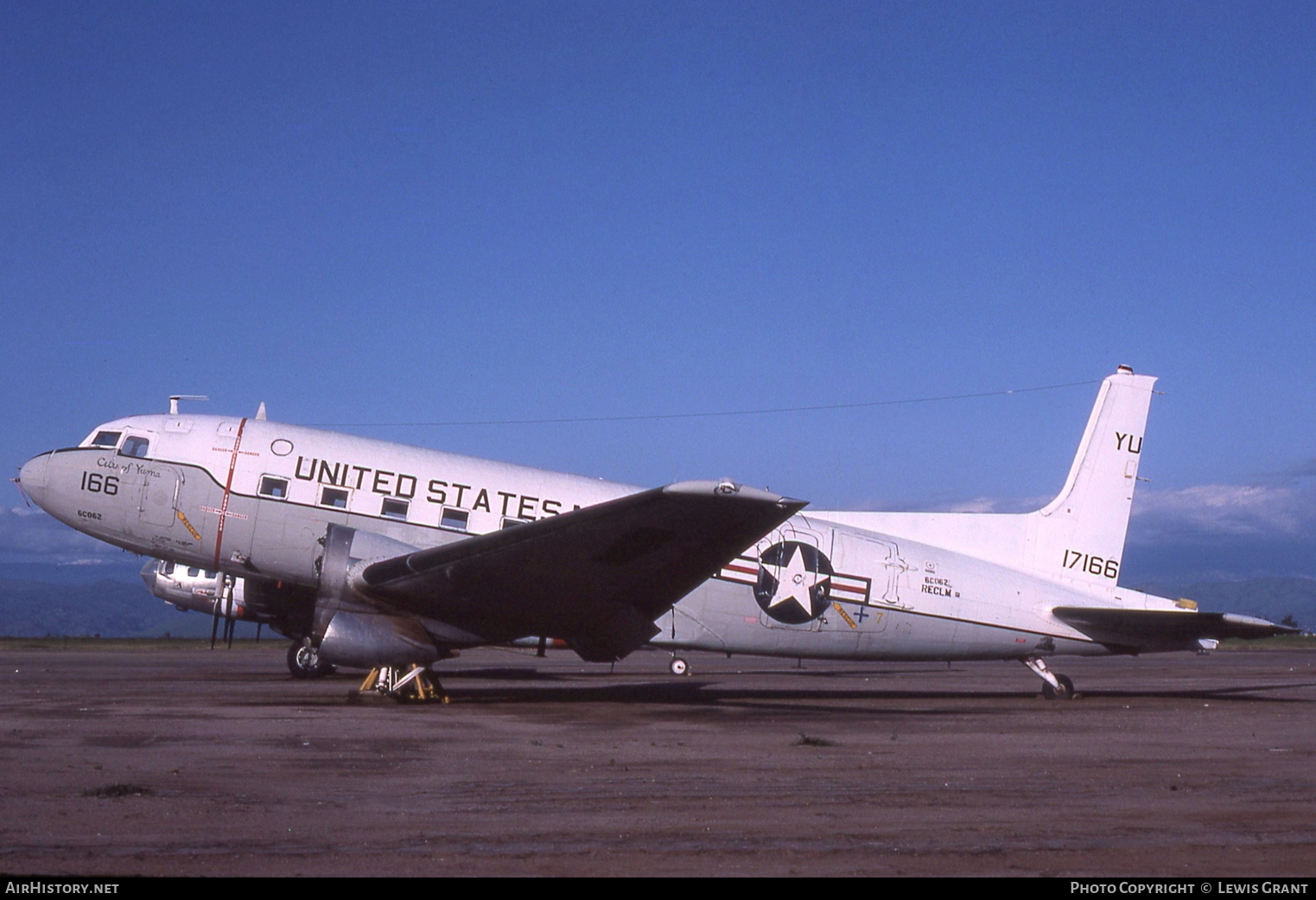 Aircraft Photo of 17166 | Douglas C-117D (DC-3S) | USA - Marines | AirHistory.net #118170