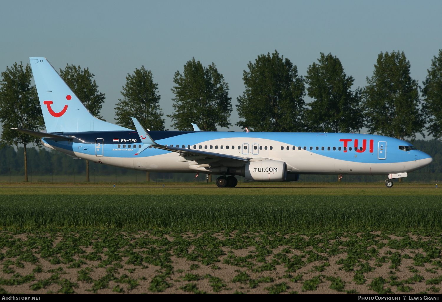 Aircraft Photo of PH-TFD | Boeing 737-86N | TUI | AirHistory.net #118316