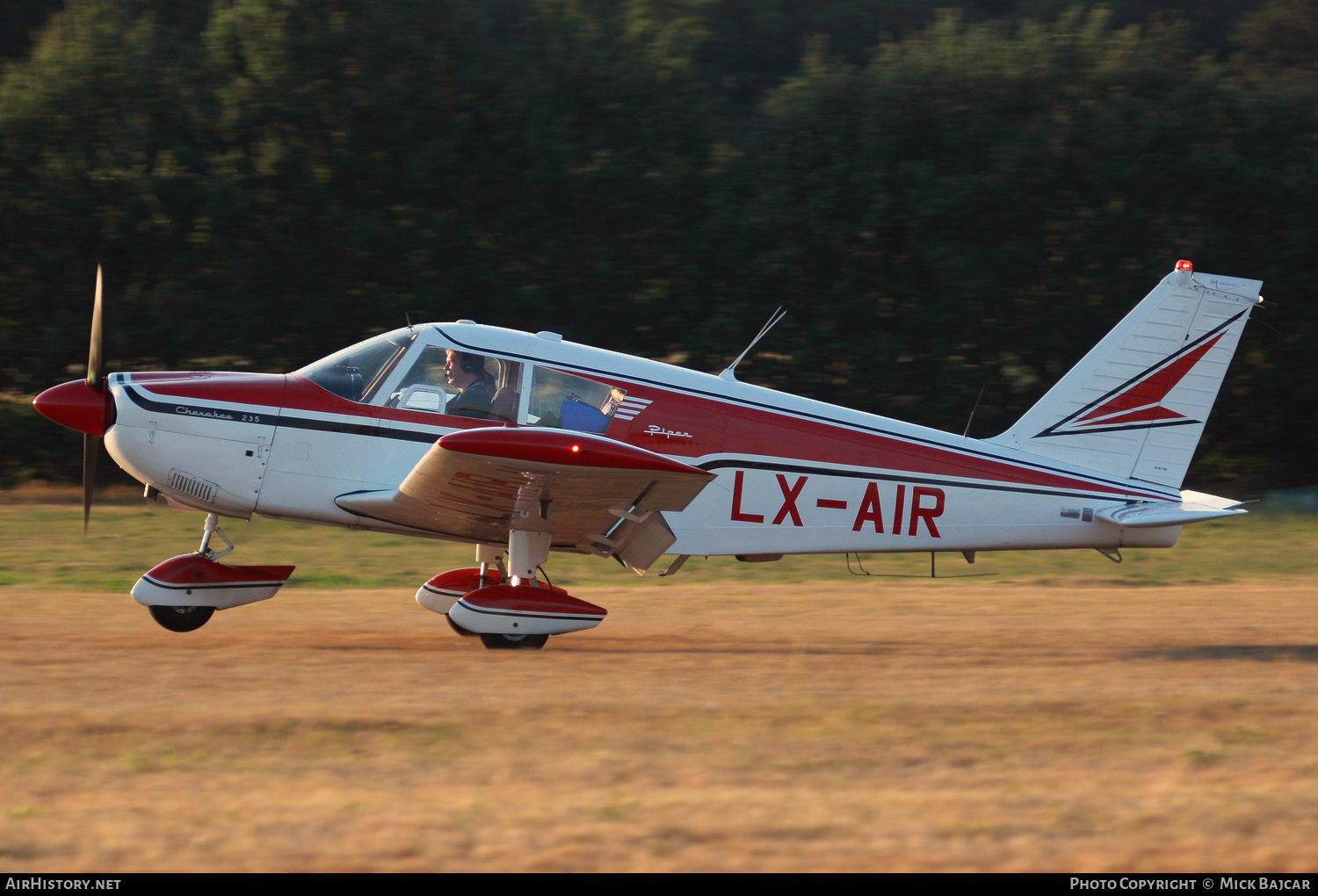 Aircraft Photo of LX-AIR | Piper PA-28-235 Cherokee | AirHistory.net #118324