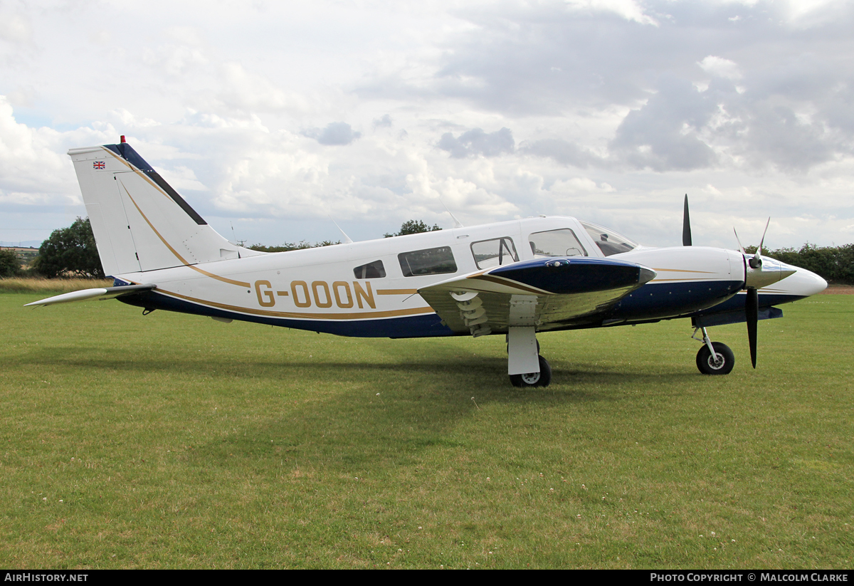 Aircraft Photo of G-OOON | Piper PA-34-220T Seneca III | AirHistory.net #118380