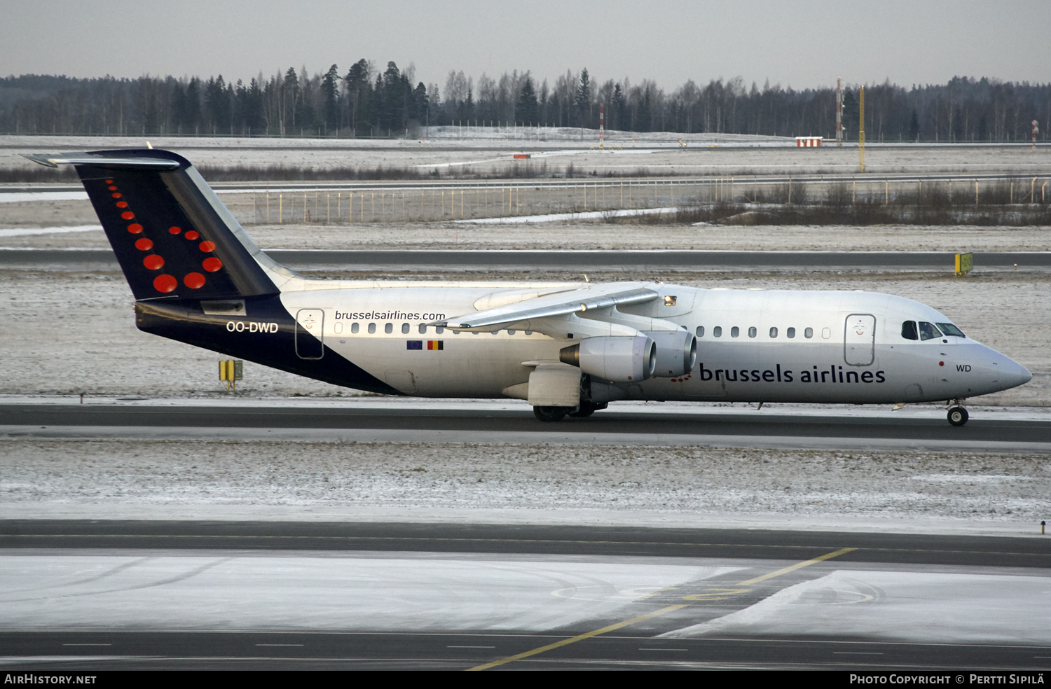 Aircraft Photo of OO-DWD | British Aerospace Avro 146-RJ100 | Brussels Airlines | AirHistory.net #118417