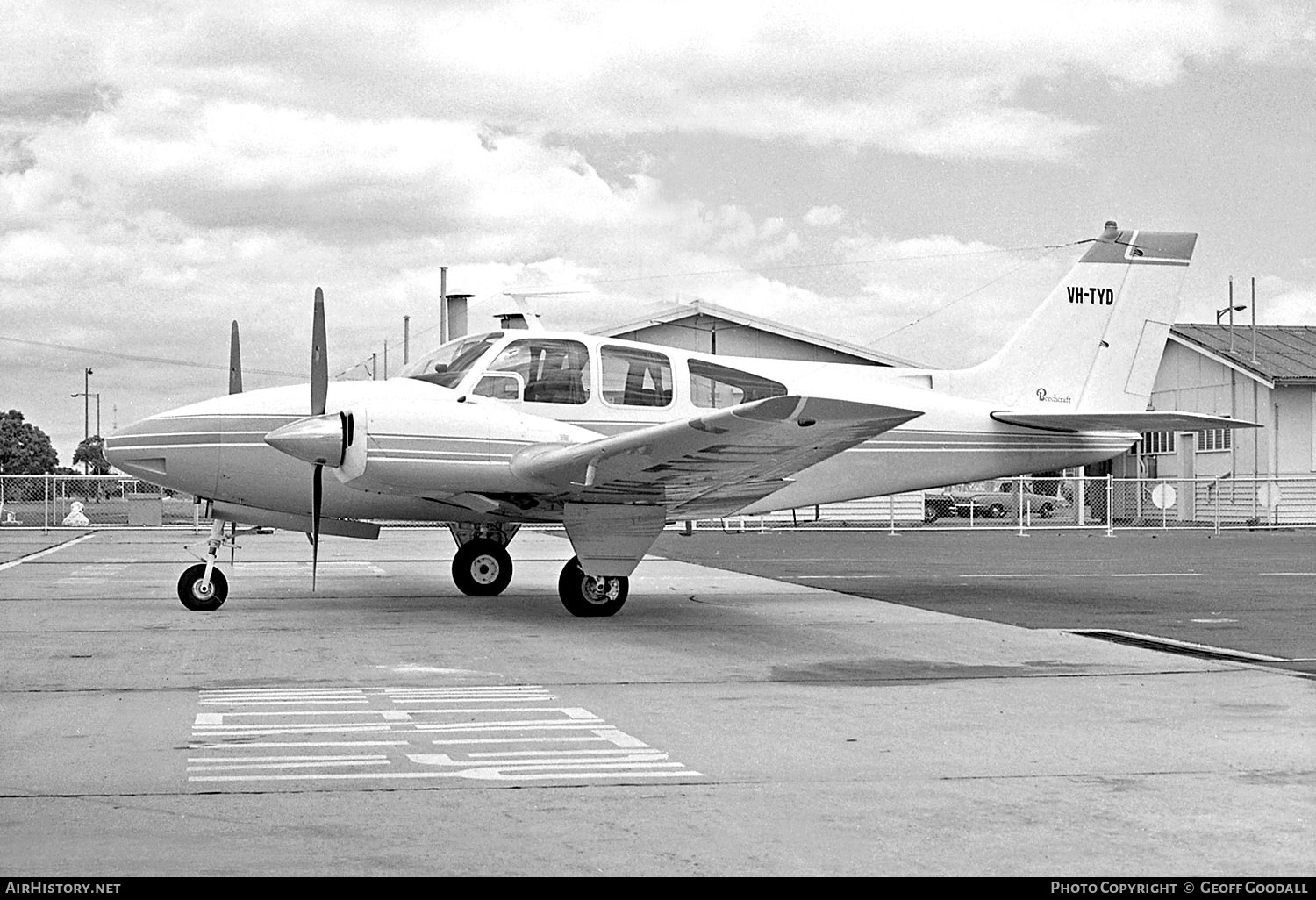 Aircraft Photo of VH-TYD | Beech D55 Baron | AirHistory.net #118475
