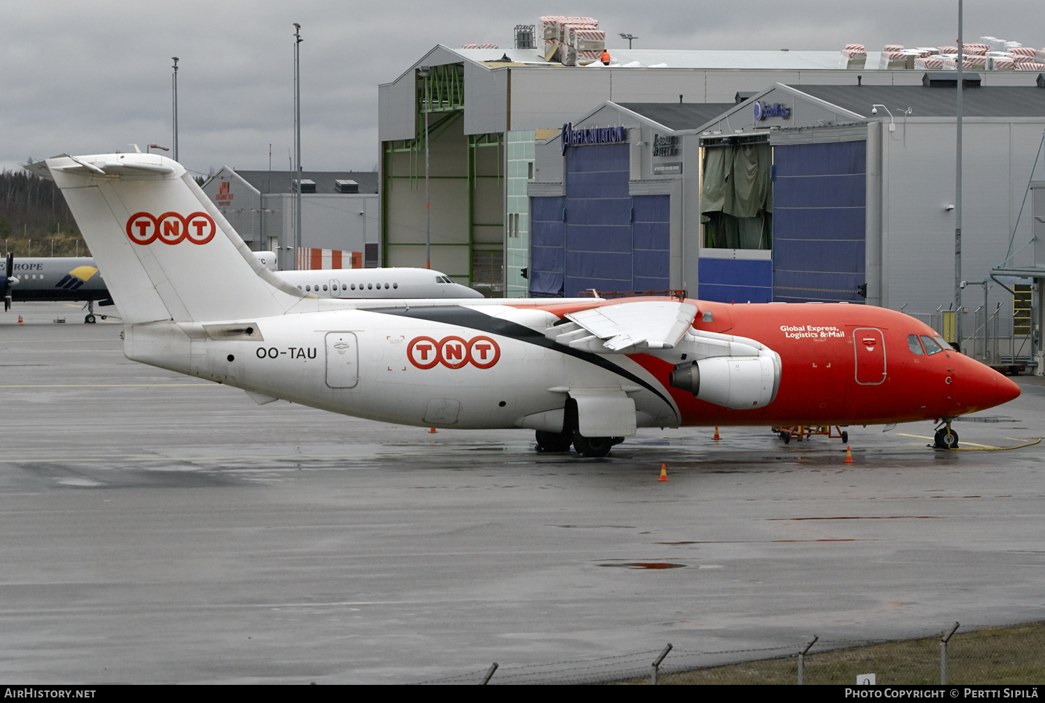 Aircraft Photo of OO-TAU | British Aerospace BAe-146-200QT Quiet Trader | TNT Airways | AirHistory.net #118573