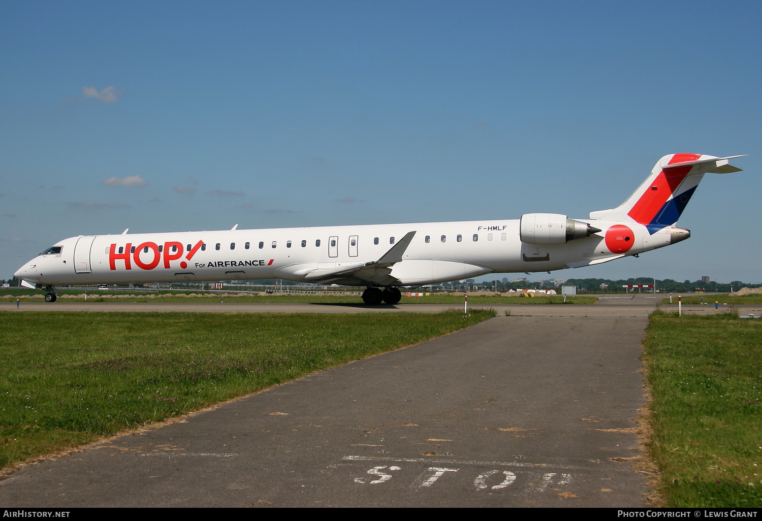 Aircraft Photo of F-HMLF | Bombardier CRJ-1000EL NG (CL-600-2E25) | Hop! | AirHistory.net #118683
