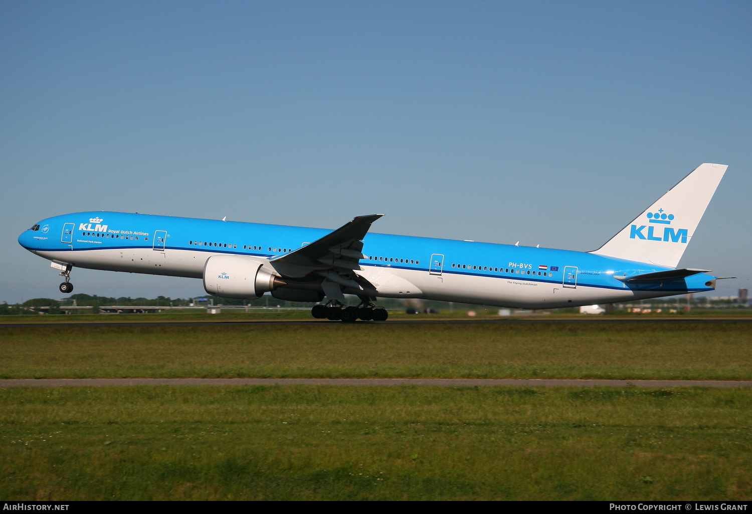 Aircraft Photo of PH-BVS | Boeing 777-300/ER | KLM - Royal Dutch Airlines | AirHistory.net #118701