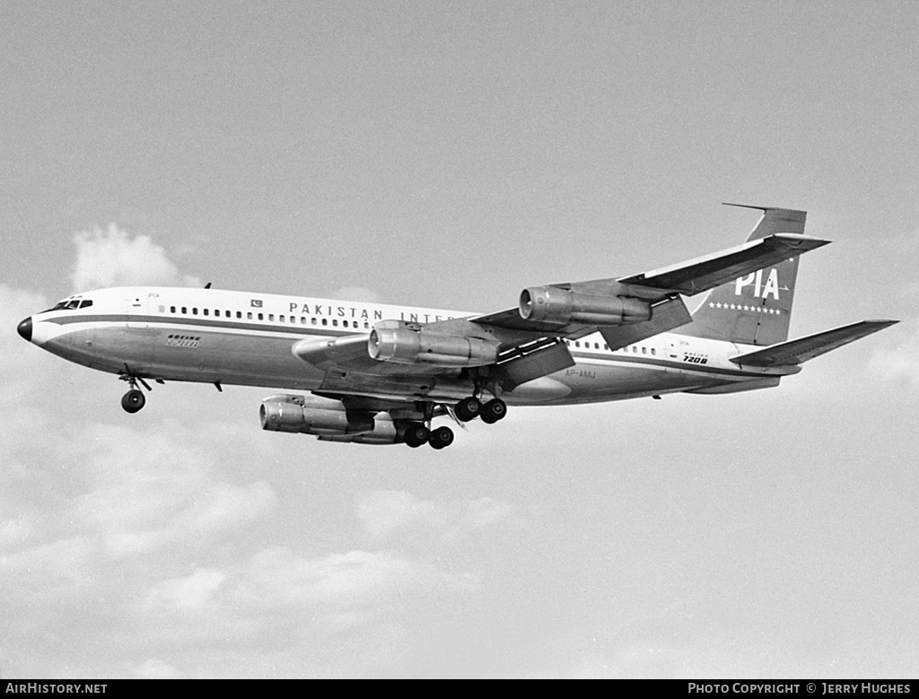Aircraft Photo of AP-AMJ | Boeing 720-040B | Pakistan International Airlines - PIA | AirHistory.net #118707