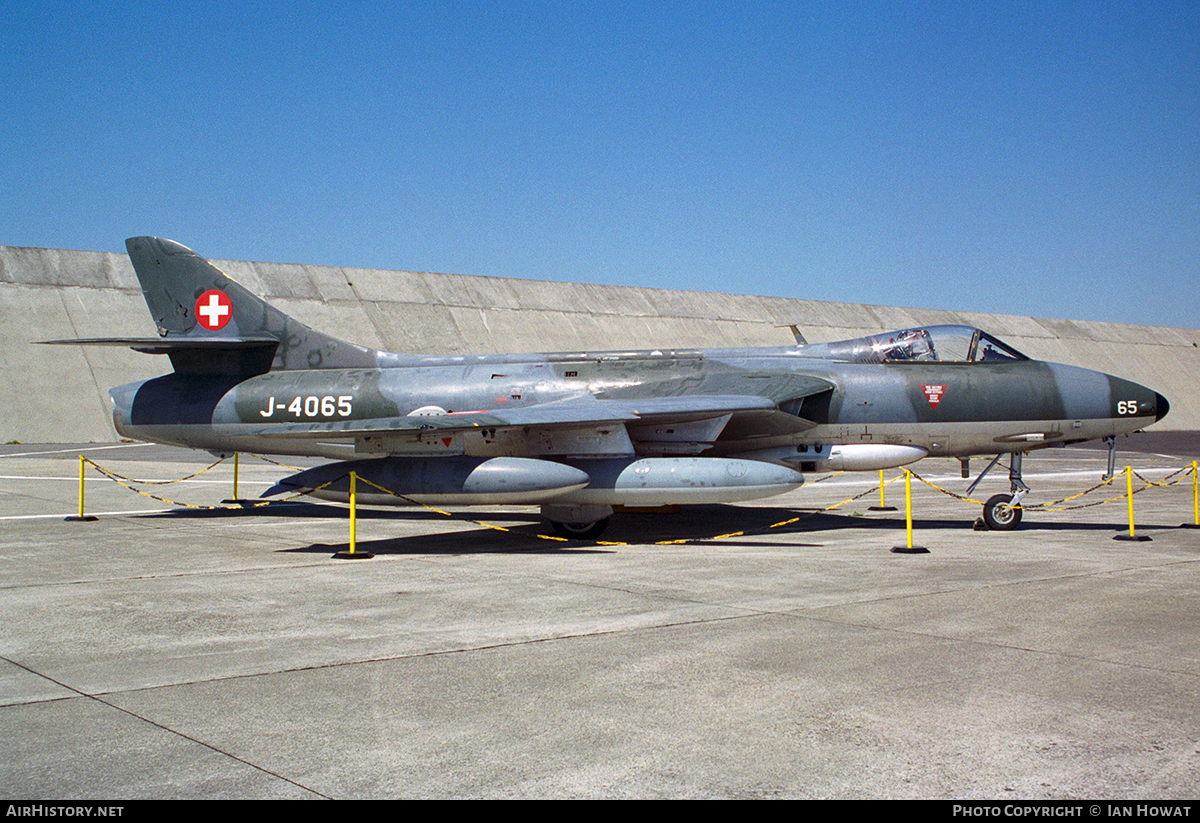 Aircraft Photo of J-4065 | Hawker Hunter F58 | Switzerland - Air Force | AirHistory.net #118736