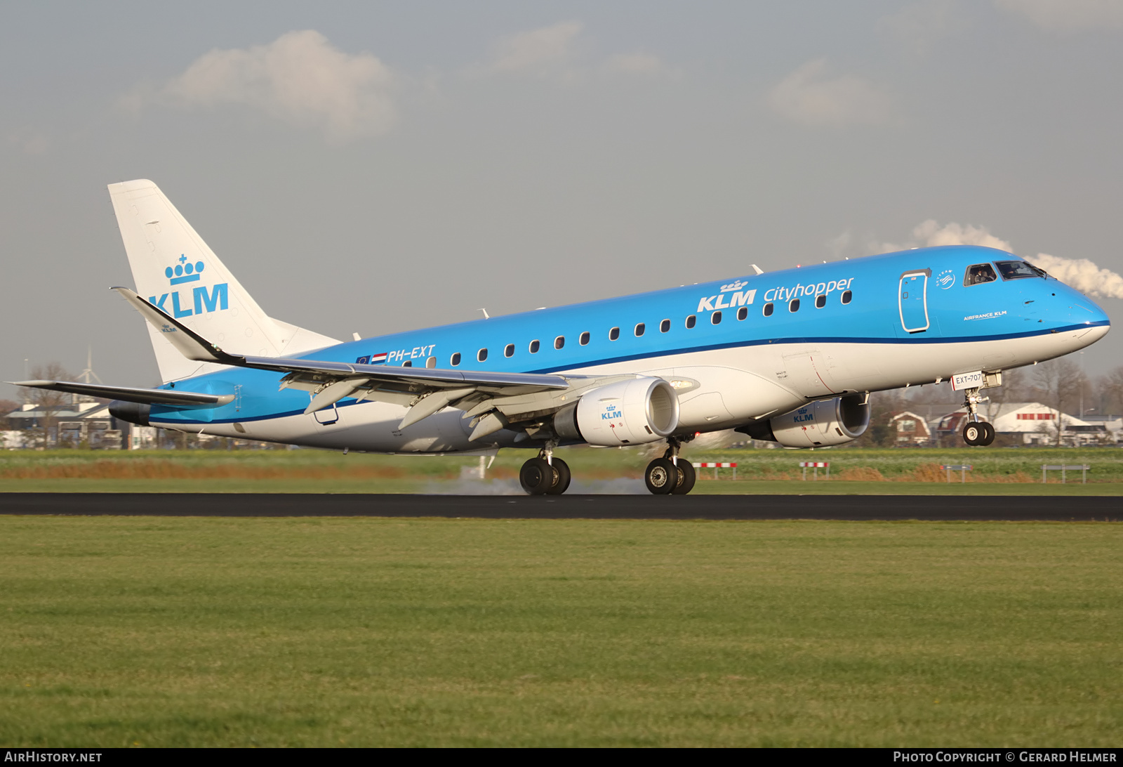 Aircraft Photo of PH-EXT | Embraer 175STD (ERJ-170-200STD) | KLM Cityhopper | AirHistory.net #118873