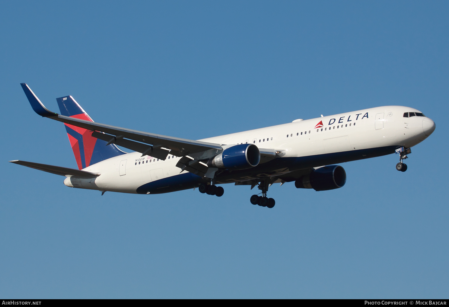 Aircraft Photo of N1201P | Boeing 767-332/ER | Delta Air Lines | AirHistory.net #119156