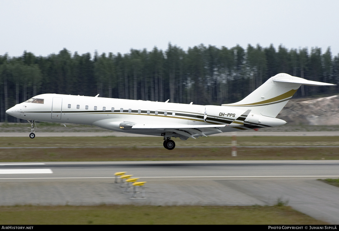 Aircraft Photo of OH-PPS | Bombardier Global Express XRS (BD-700-1A10) | AirHistory.net #119165