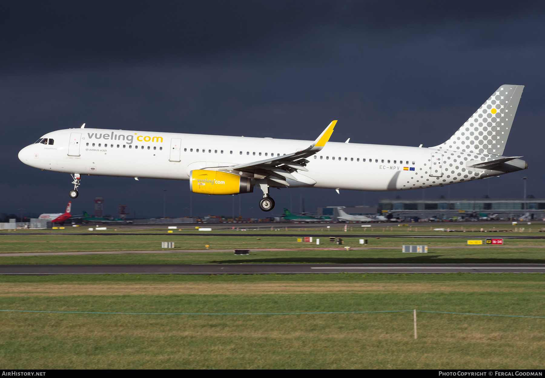 Aircraft Photo of EC-MPV | Airbus A321-231 | Vueling Airlines | AirHistory.net #119303