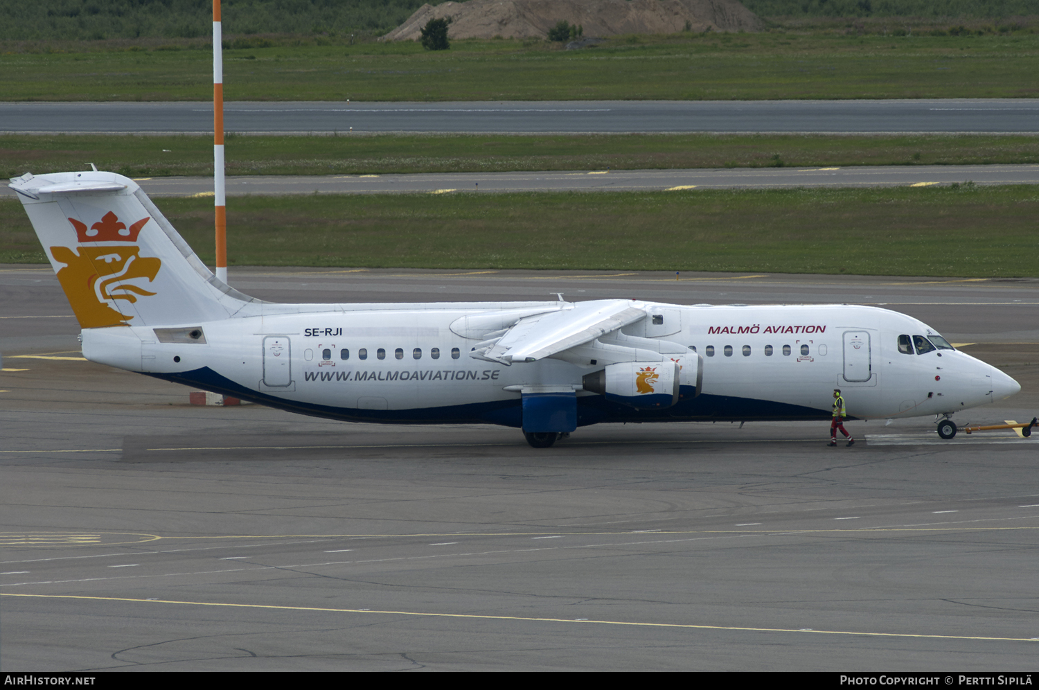 Aircraft Photo of SE-RJI | BAE Systems Avro 146-RJ100 | Malmö Aviation | AirHistory.net #119354