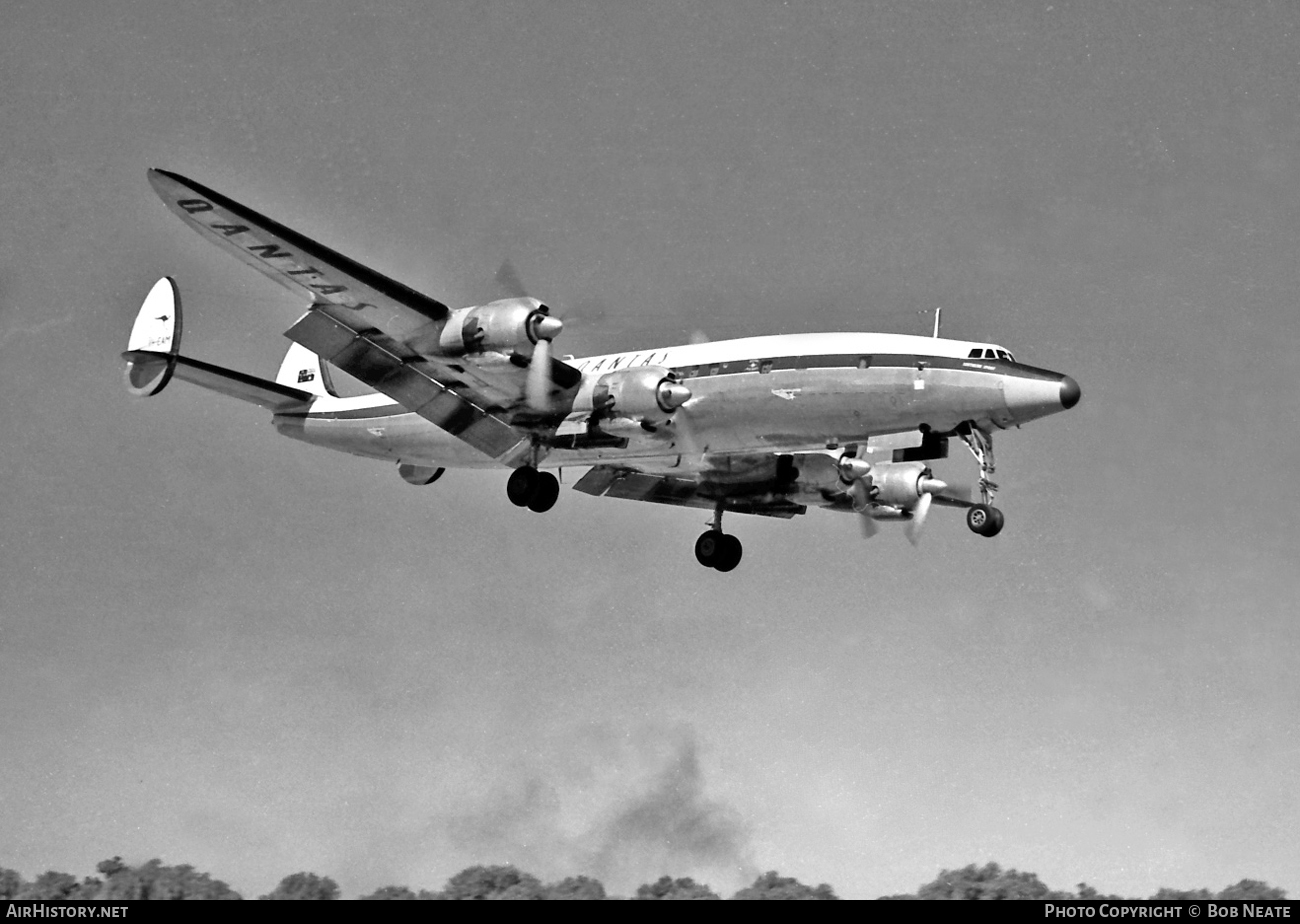 Aircraft Photo of VH-EAM | Lockheed L-1049H Super Constellation | Qantas | AirHistory.net #119379